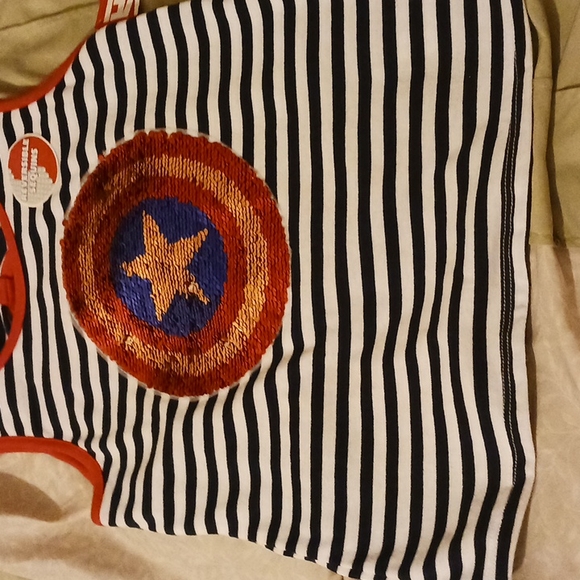 Girls Marvel Shirt - Picture 3 of 4